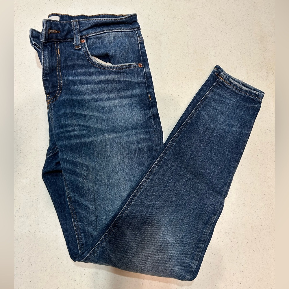 (8) Zara Classic Blue Jeans